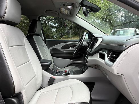 Used 2020 GMC Terrain SLT w/ Preferred Package AWD/4WD image 10