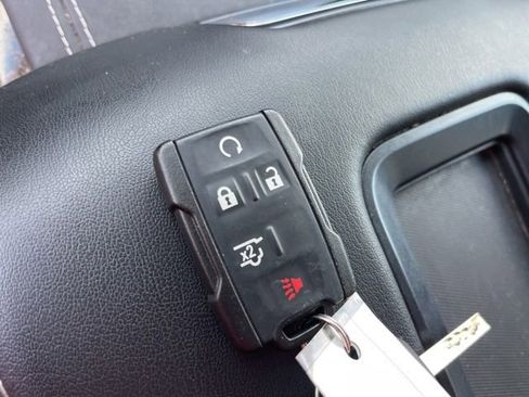 Used 2019 Chevrolet Tahoe LS RWD image 25