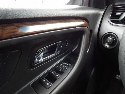 Used 2018 Ford Taurus Police Interceptor AWD image 20