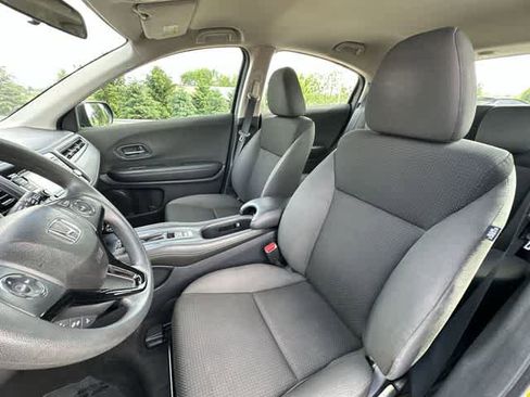 Used 2019 Honda HR-V LX image 13