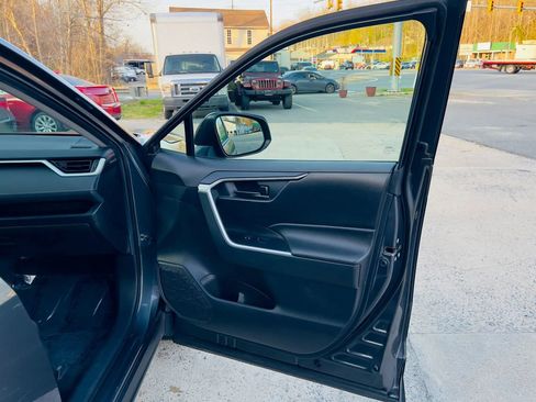 Used 2020 Toyota RAV4 LE w/ All Weather Liner Package image 12