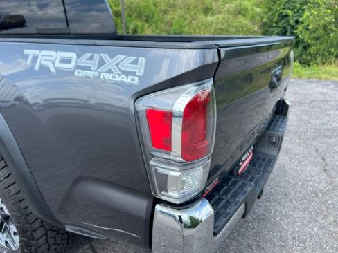 Used 2021 Toyota Tacoma TRD Off-Road w/ Blackout Package (TMS) AWD/4WD image 14