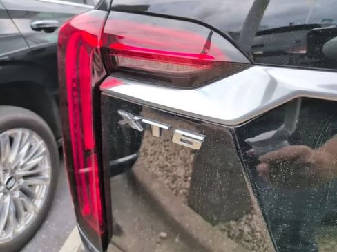 Used 2023 Cadillac XT6 Premium Luxury AWD/4WD image 8