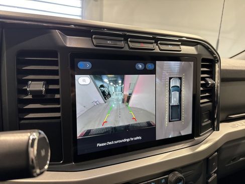 Used 2024 Ford F250 XLT w/ Black Appearance Package image 26