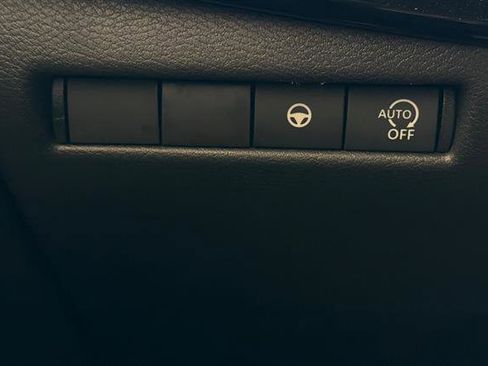 New 2026 Nissan Kicks SR FWD image 29