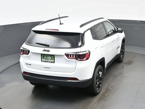 New 2026 Jeep Compass Latitude AWD/4WD image 25
