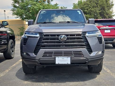 Used 2024 Lexus GX 550 w/ Cold Area Package AWD/4WD image 2