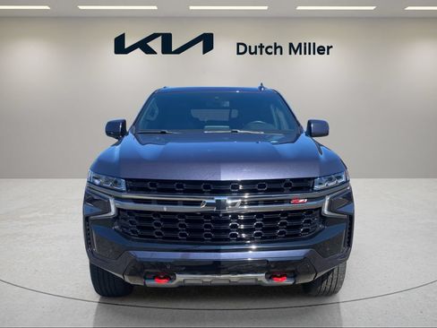 Used 2022 Chevrolet Suburban Z71 w/ Luxury Package AWD/4WD image 2