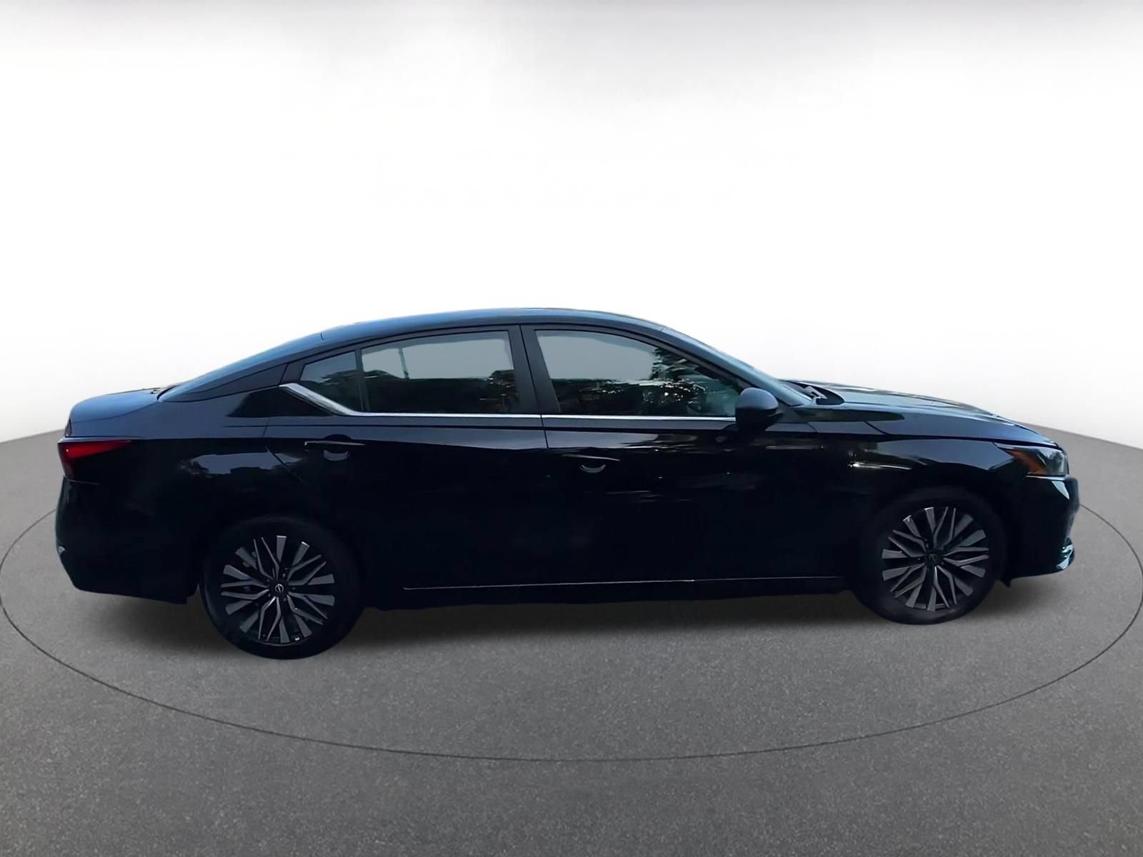 Used 2026 Nissan Altima 2.5 SV FWD image 15