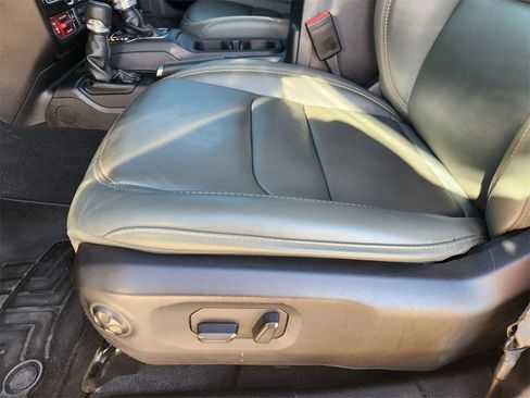 Used 2024 Jeep Gladiator Mojave image 23