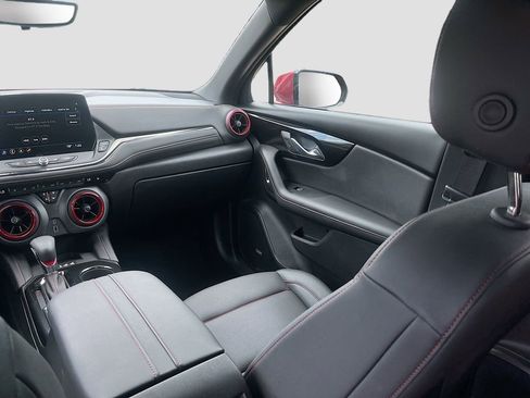 Used 2025 Chevrolet Blazer RS w/ Driver Confidence II Package FWD image 24