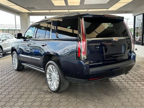 Used 2020 Cadillac Escalade Platinum AWD/4WD image 28