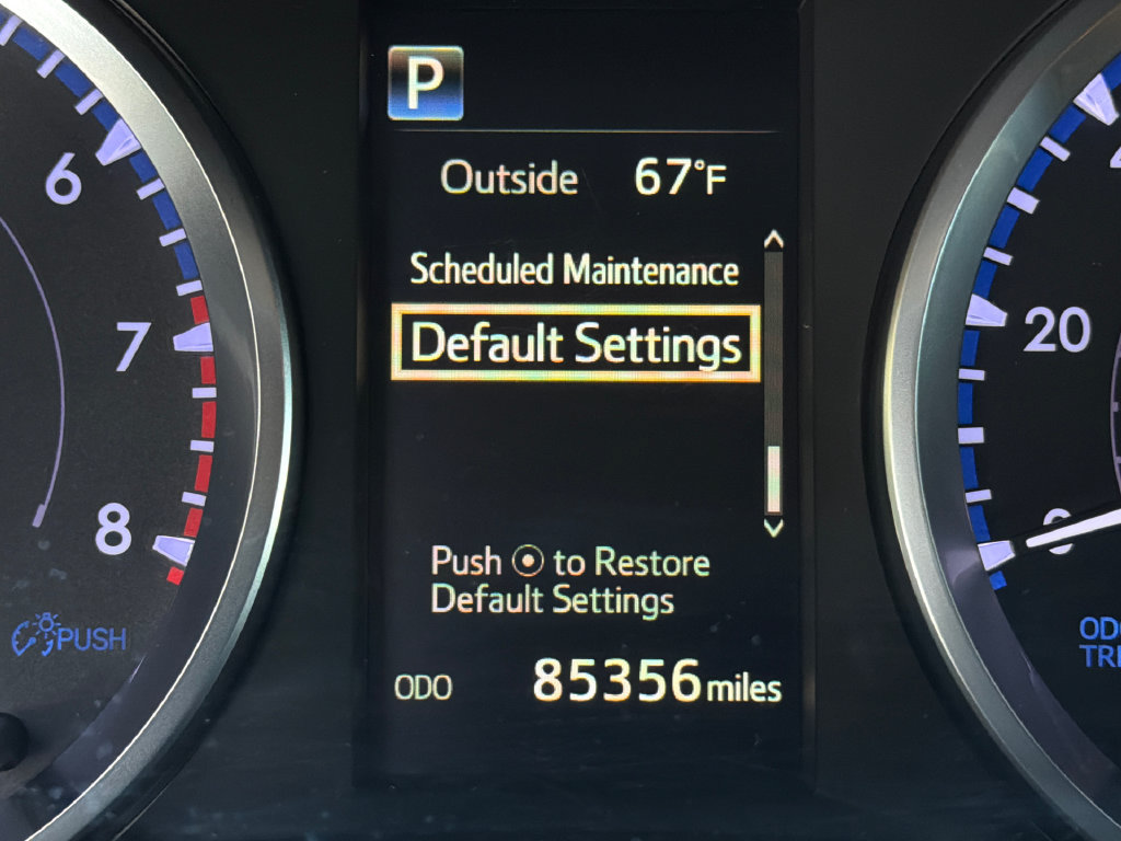 Used 2019 Toyota Highlander LE AWD/4WD image 30