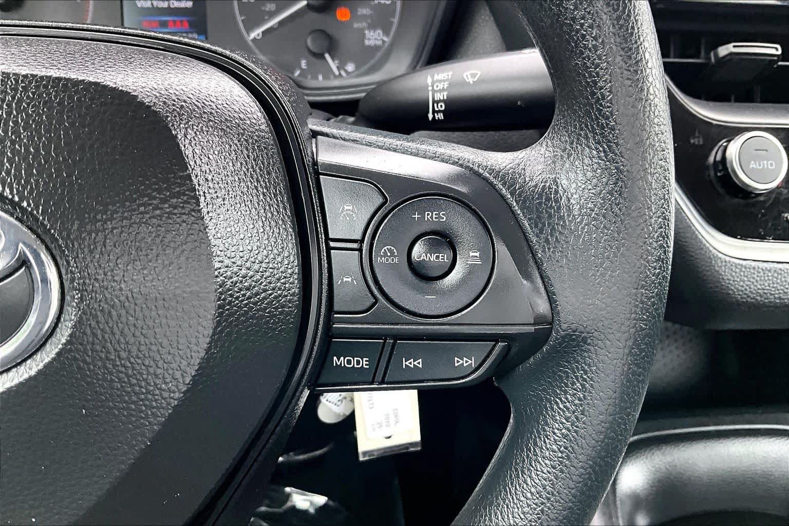 Used 2025 Toyota Corolla LE FWD image 24