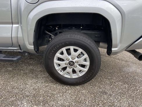 Used 2025 Toyota Tacoma SR5 RWD image 9