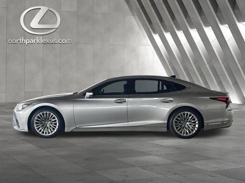 Certified 2025 Lexus LS 500 500 w/ Interior Upgrade Package image 1
