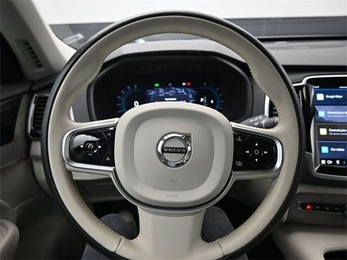 Used 2023 Volvo XC90 B6 Plus image 23