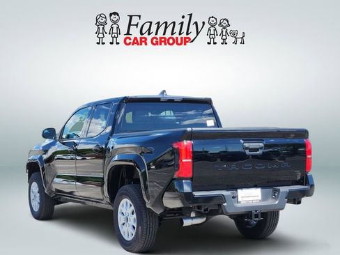 Certified 2025 Toyota Tacoma SR5 image 3