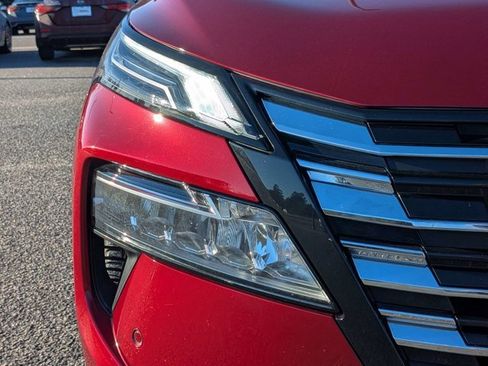 Certified 2024 Nissan Rogue Platinum w/ Platinum Premium Package image 10