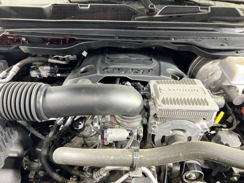 Used 2022 RAM 1500 Laramie w/ Sport Appearance Package AWD/4WD image 28