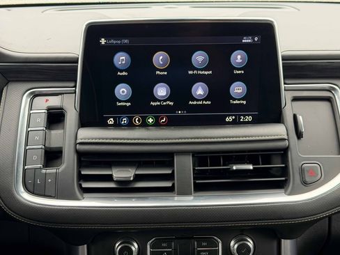 Used 2021 GMC Yukon XL SLT AWD/4WD image 32