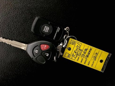 Used 2018 Toyota 4Runner TRD Off-Road Premium image 11