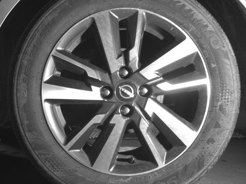 Used 2025 Nissan Versa SV image 14