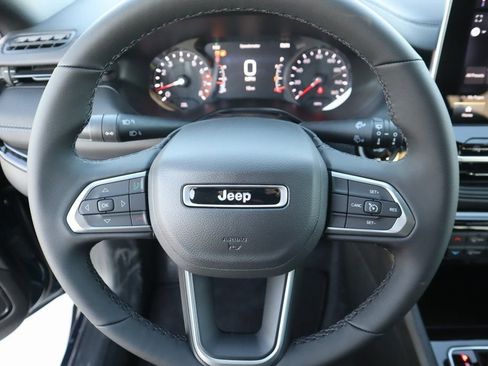 New 2026 Jeep Compass Latitude image 3