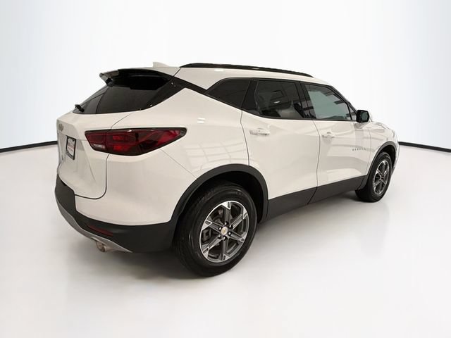 Used 2024 Chevrolet Blazer LT w/ Convenience Package FWD image 6