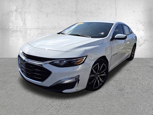 Used 2022 Chevrolet Malibu RS FWD image 2