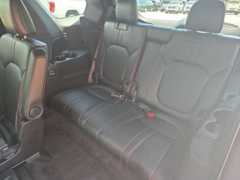 Used 2024 Honda Pilot TrailSport image 16