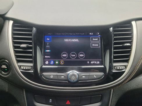 Used 2020 Chevrolet Trax LT w/ Driver Confidence Package FWD image 25