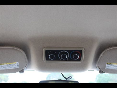 Used 2025 Chevrolet Express 3500 LS RWD image 23