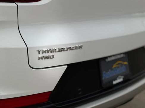 Used 2024 Chevrolet TrailBlazer LT w/ LT Cold Weather Package image 35