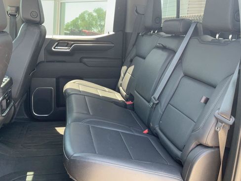 Used 2022 GMC Sierra 1500 Elevation w/ Elevation Premium Package AWD/4WD image 19
