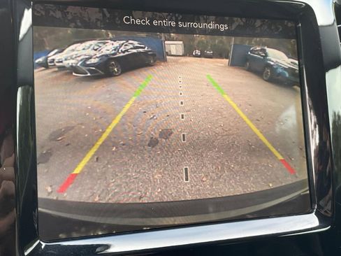 Used 2019 Jeep Cherokee Limited image 20