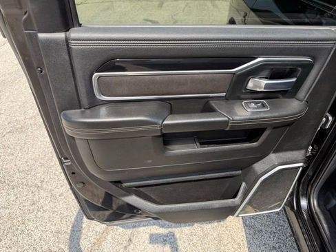 Used 2023 RAM 3500 Laramie w/ Night Edition image 28