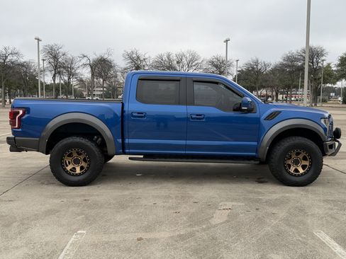 Used 2017 Ford F150 Raptor w/ Equipment Group 802A Luxury image 12