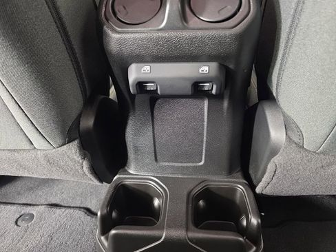 Used 2024 Jeep Wrangler Unlimited Sport AWD/4WD image 34