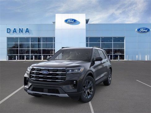 New 2026 Ford Explorer Active image 2
