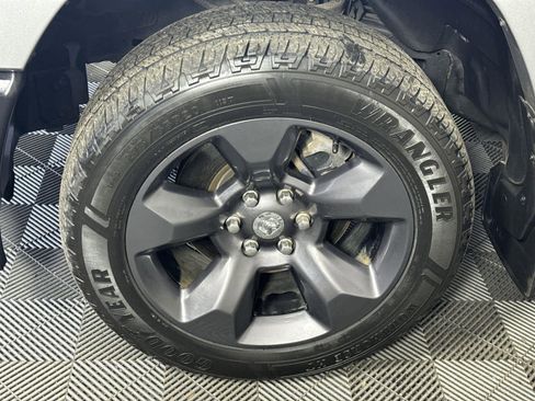 Used 2021 RAM 1500 Big Horn w/ Built-to-serve Edition image 10