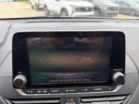 Used 2022 Nissan Altima 2.5 SV FWD image 27