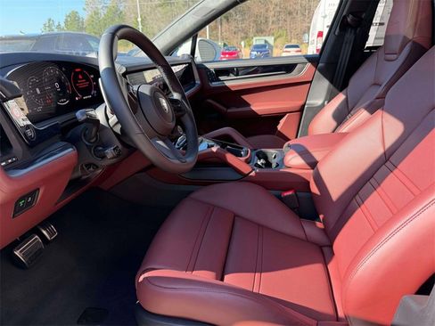 New 2026 Porsche Cayenne Turbo image 14