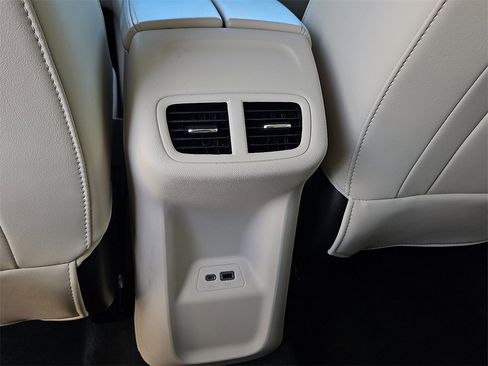 Used 2023 Buick Envision Preferred image 19