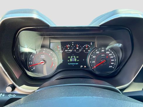 Used 2017 Chevrolet Camaro SS image 37