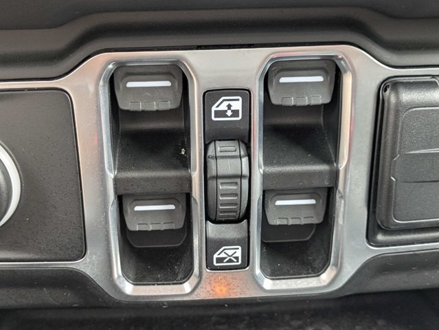 Certified 2026 Jeep Wrangler Unlimited Sahara AWD/4WD image 23