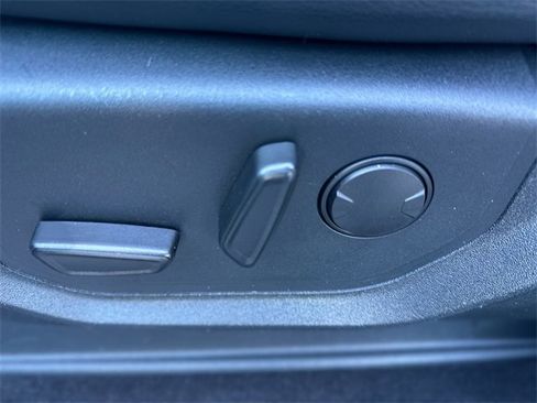 Used 2019 Ford F150 Lariat image 13