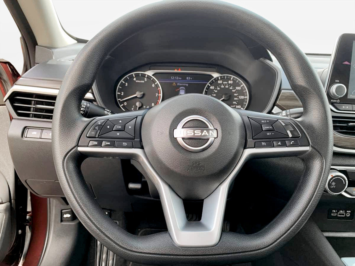 Used 2025 Nissan Altima 2.5 SV FWD image 22