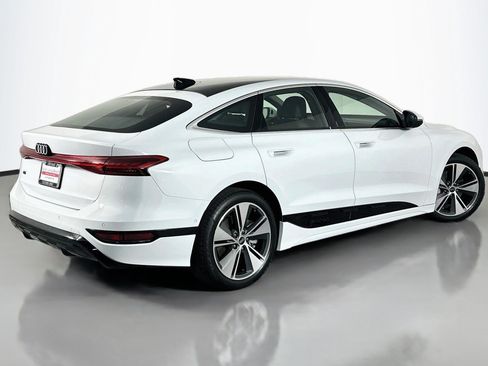 Used 2025 Audi A6 e-tron Premium RWD image 14