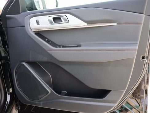 New 2026 Ford Explorer Active AWD/4WD image 8
